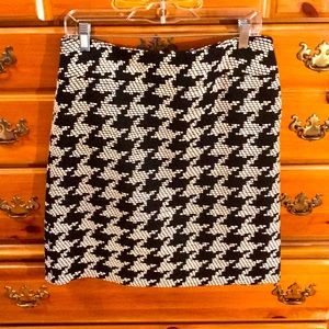 Black & White Cool Houndstooth Skirt
